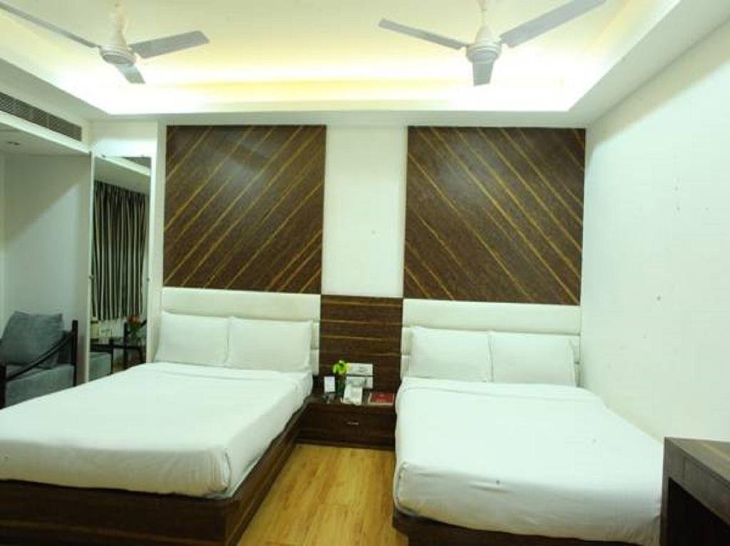Hotel Kanchan Tilak 印多尔 外观 照片
